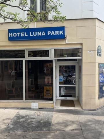 月神公园酒店 巴黎 外观 照片